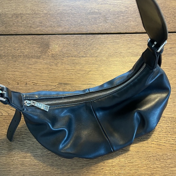 BLACK SHOULDER BAG - Picture 3 of 4